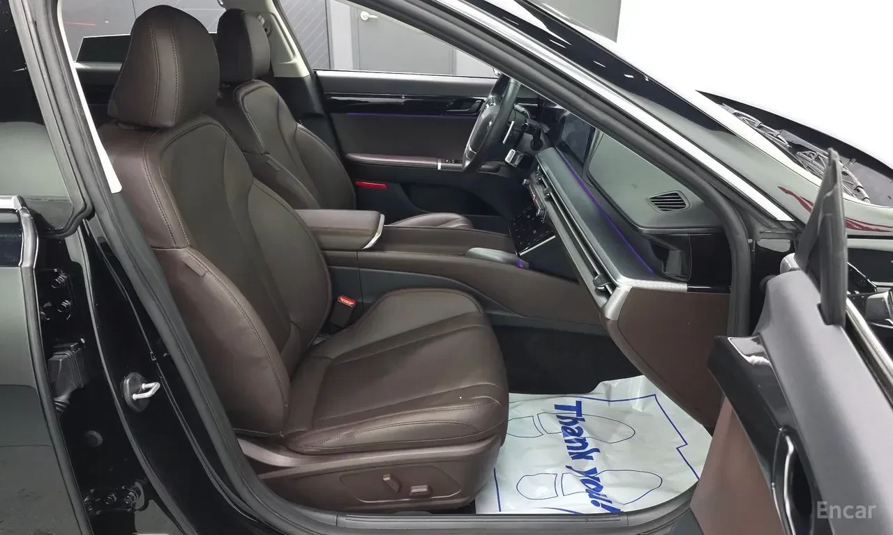 Hyundai Grandeur 2.5* PREMIUM* ОБДУХВАНЕ* ДИСТРОНИК* LANE* ASSIST* , снимка 15 - Автомобили и джипове - 56235324