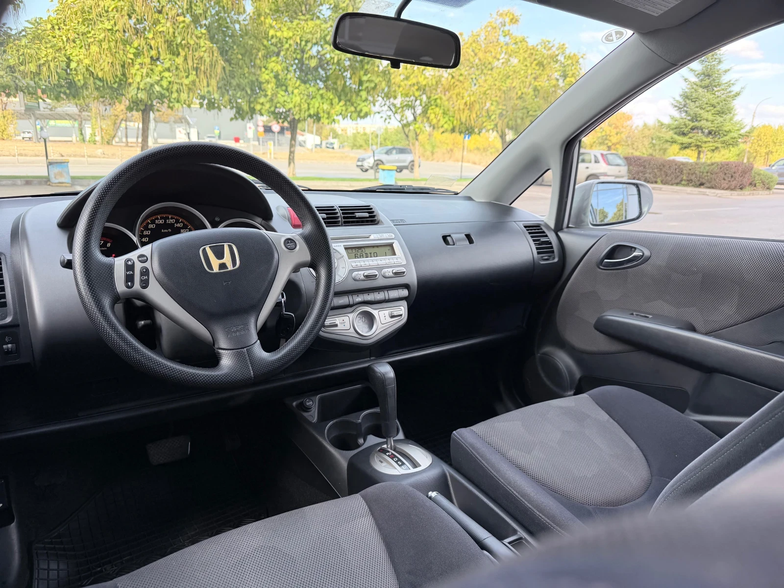Honda Jazz, снимка 11 - Автомобили и джипове - 56292934