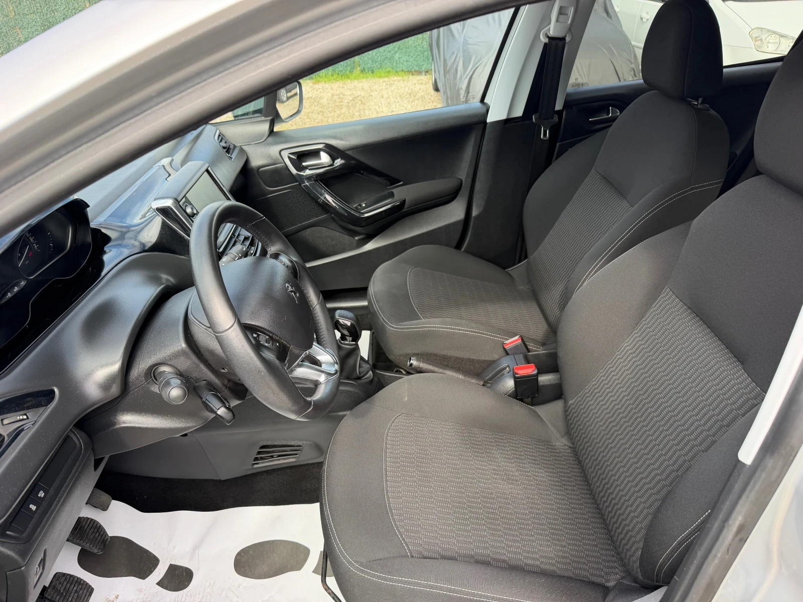 Peugeot 208 1.6d/100hp/NAVI/EVRO6/TUV/ | Mobile.bg � ����������� 9
