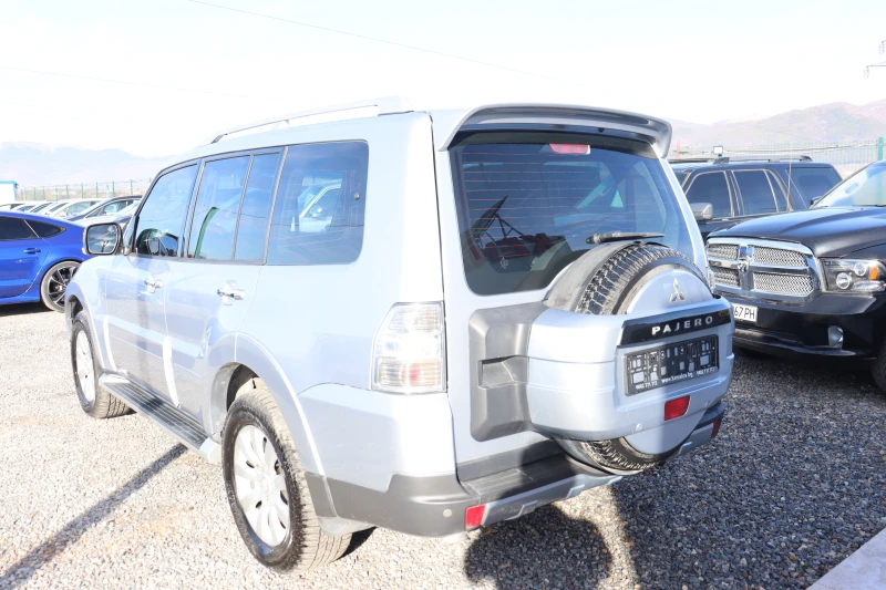 Mitsubishi Pajero 3.8i TOP!, снимка 5 - Автомобили и джипове - 48480064