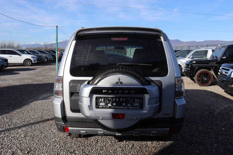 Mitsubishi Pajero 3.8i TOP!, снимка 4 - Автомобили и джипове - 48480064