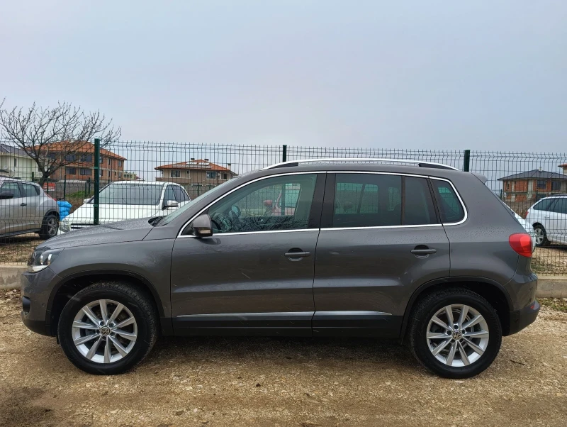VW Tiguan 2.0 КАТО НОВА , снимка 8 - Автомобили и джипове - 53066883