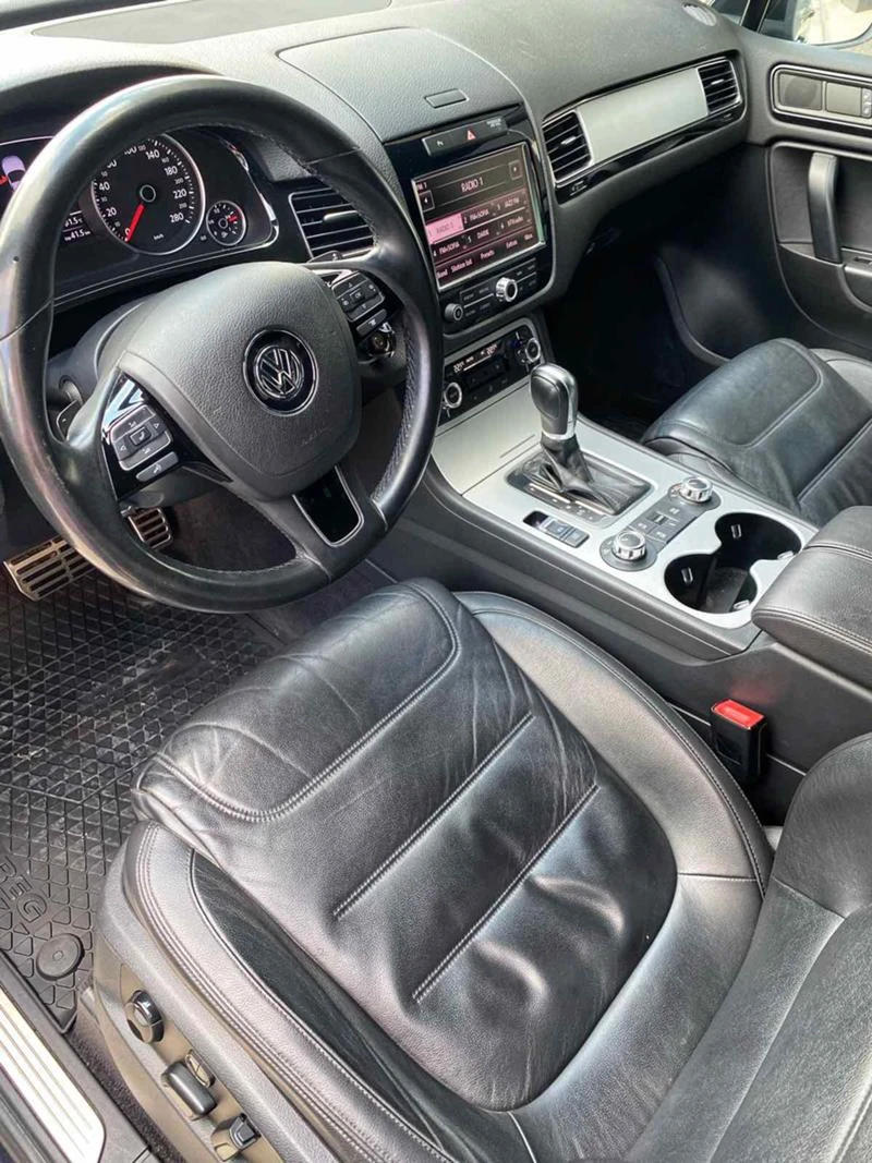 VW Touareg, снимка 7 - Автомобили и джипове - 46601069