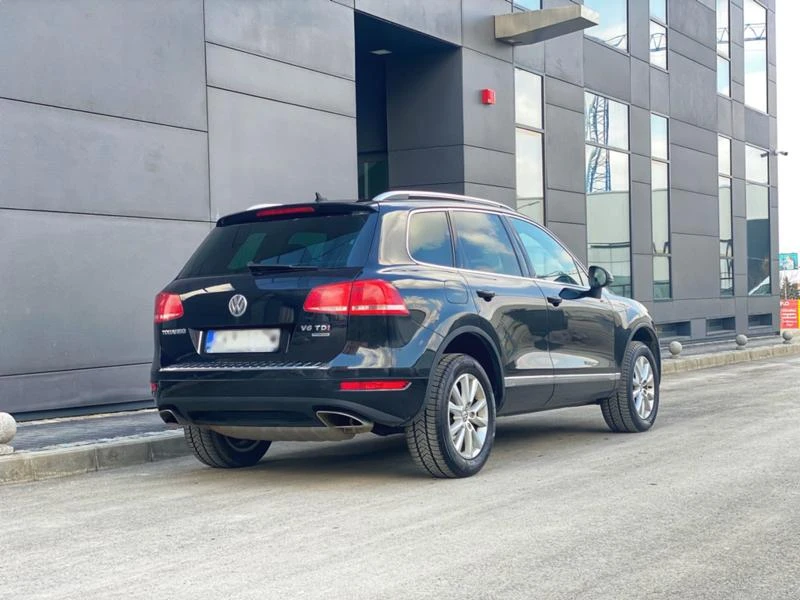 VW Touareg, снимка 3 - Автомобили и джипове - 47495627