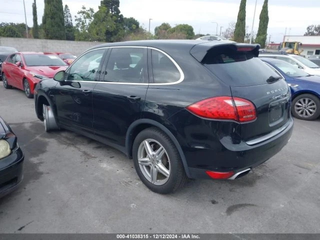 Porsche Cayenne, снимка 3 - Автомобили и джипове - 48757474