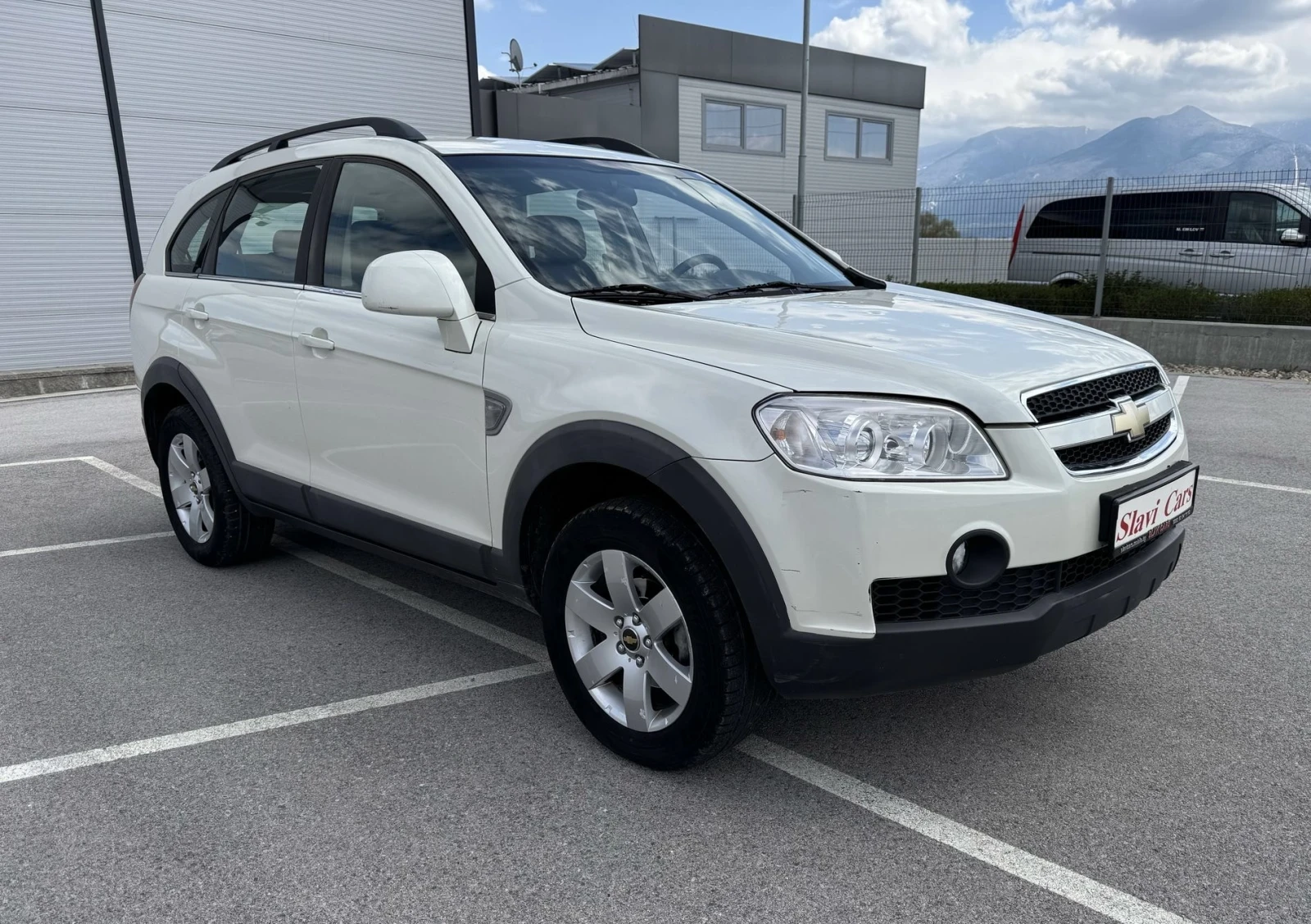 Chevrolet Captiva 2.4 GPL - 7 МЕСТНА , ИМА ГРАДУШКА  - изображение 3