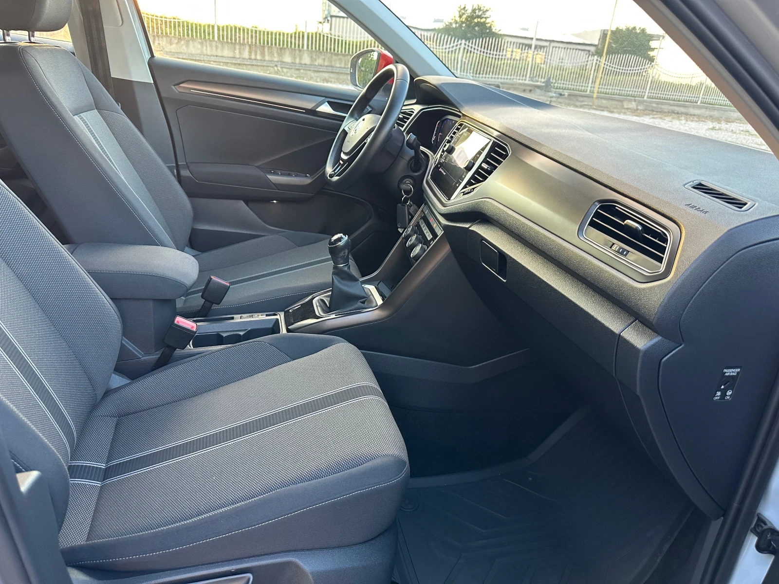 VW T-Roc 1.0TSI * VIRTUAL* DISTRONIC*  - изображение 8