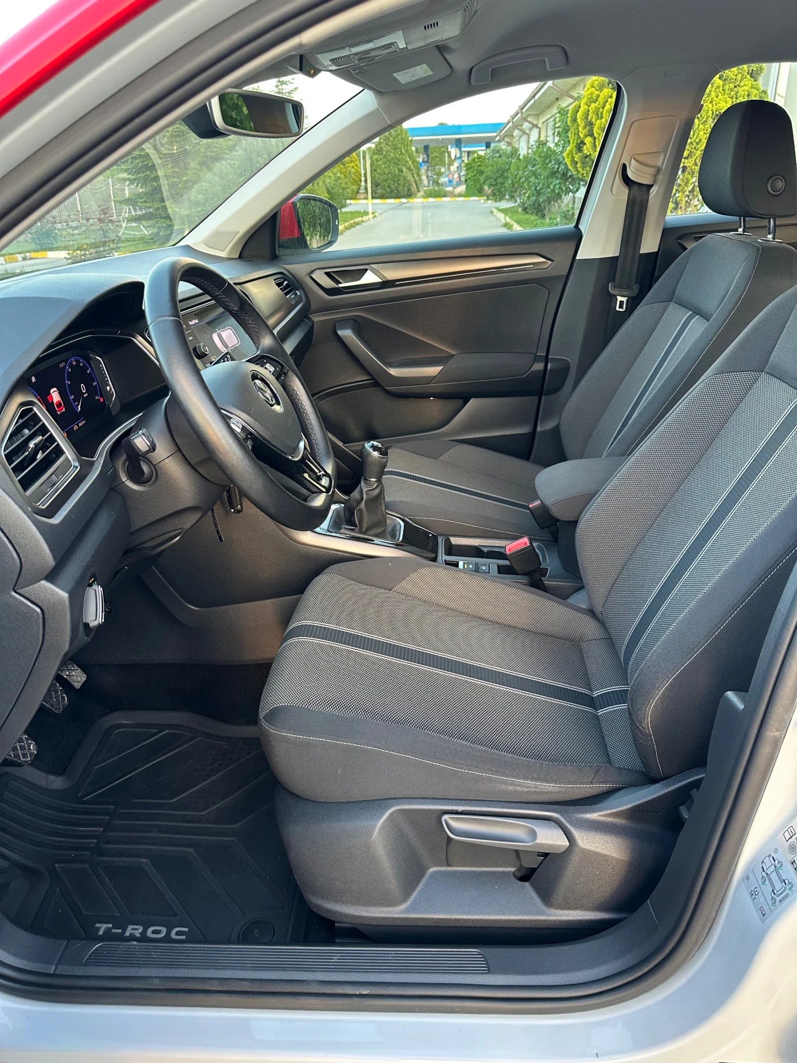 VW T-Roc 1.0TSI * VIRTUAL* DISTRONIC*  - изображение 7
