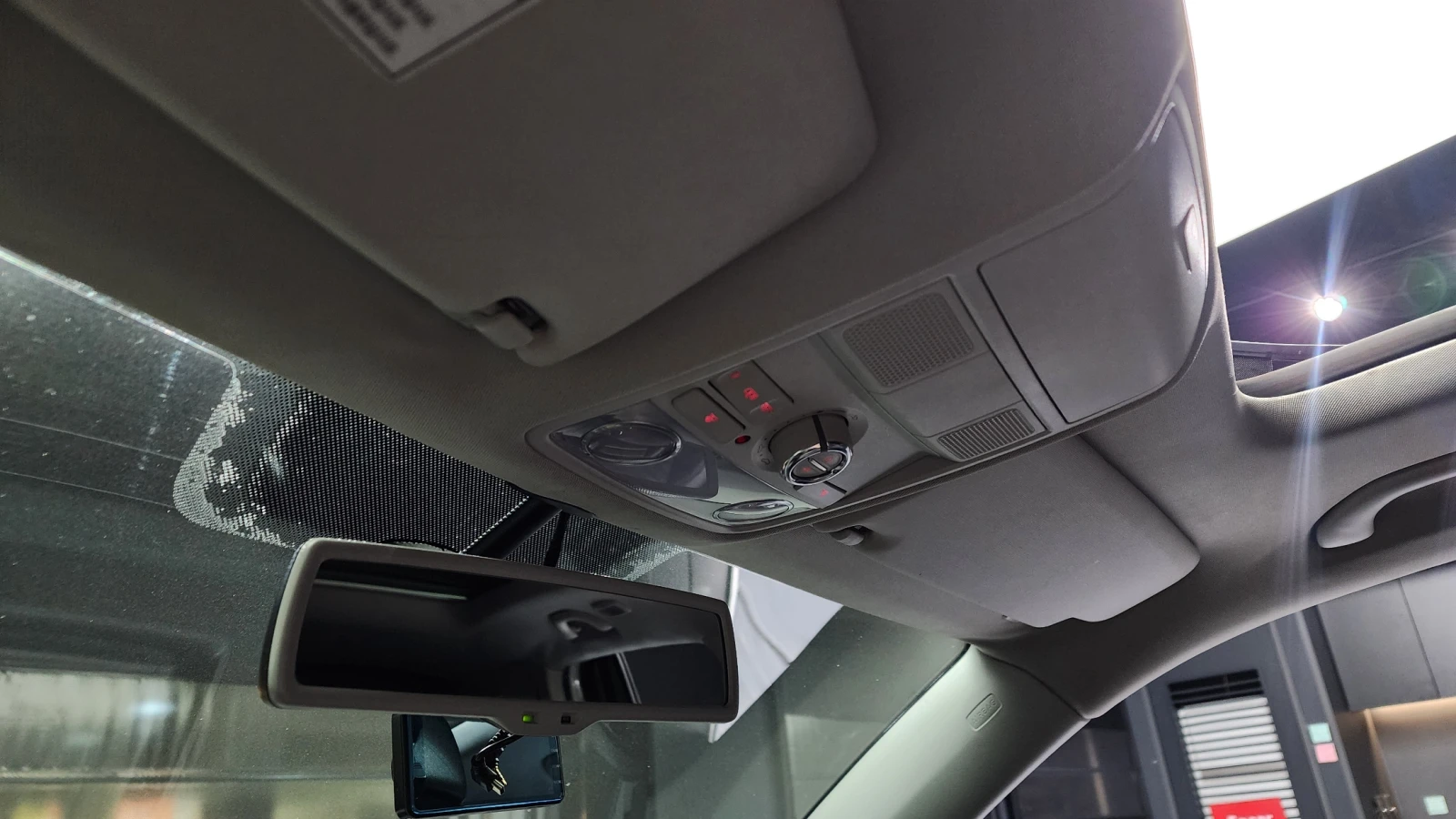 VW Tiguan 2.0TDI PREMIUM | Mobile.bg   16