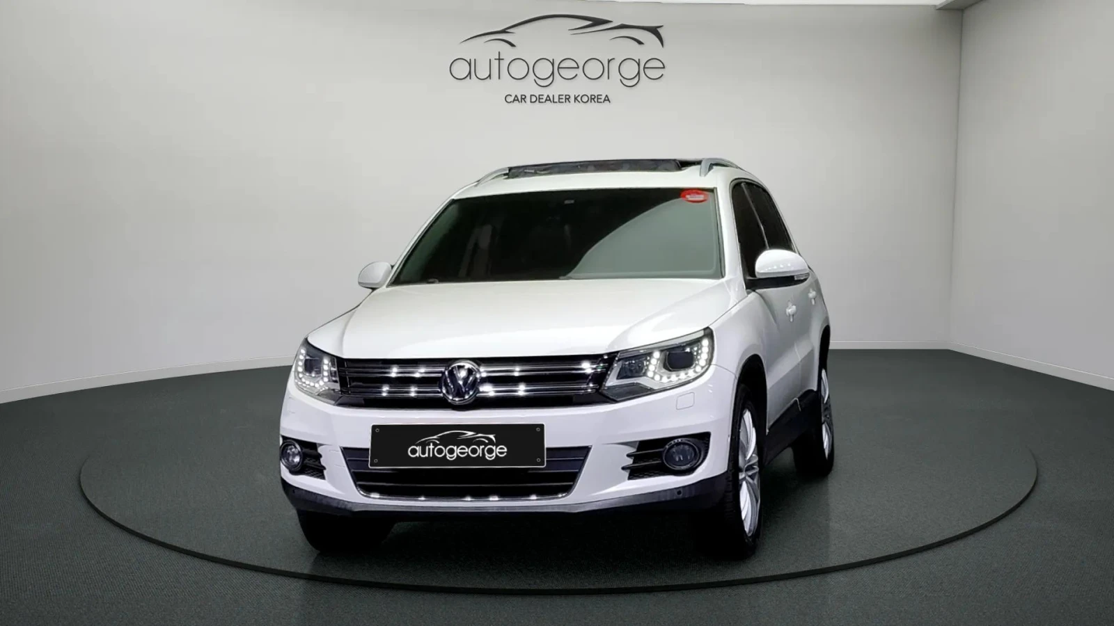 VW Tiguan 2.0TDI PREMIUM - изображение 3