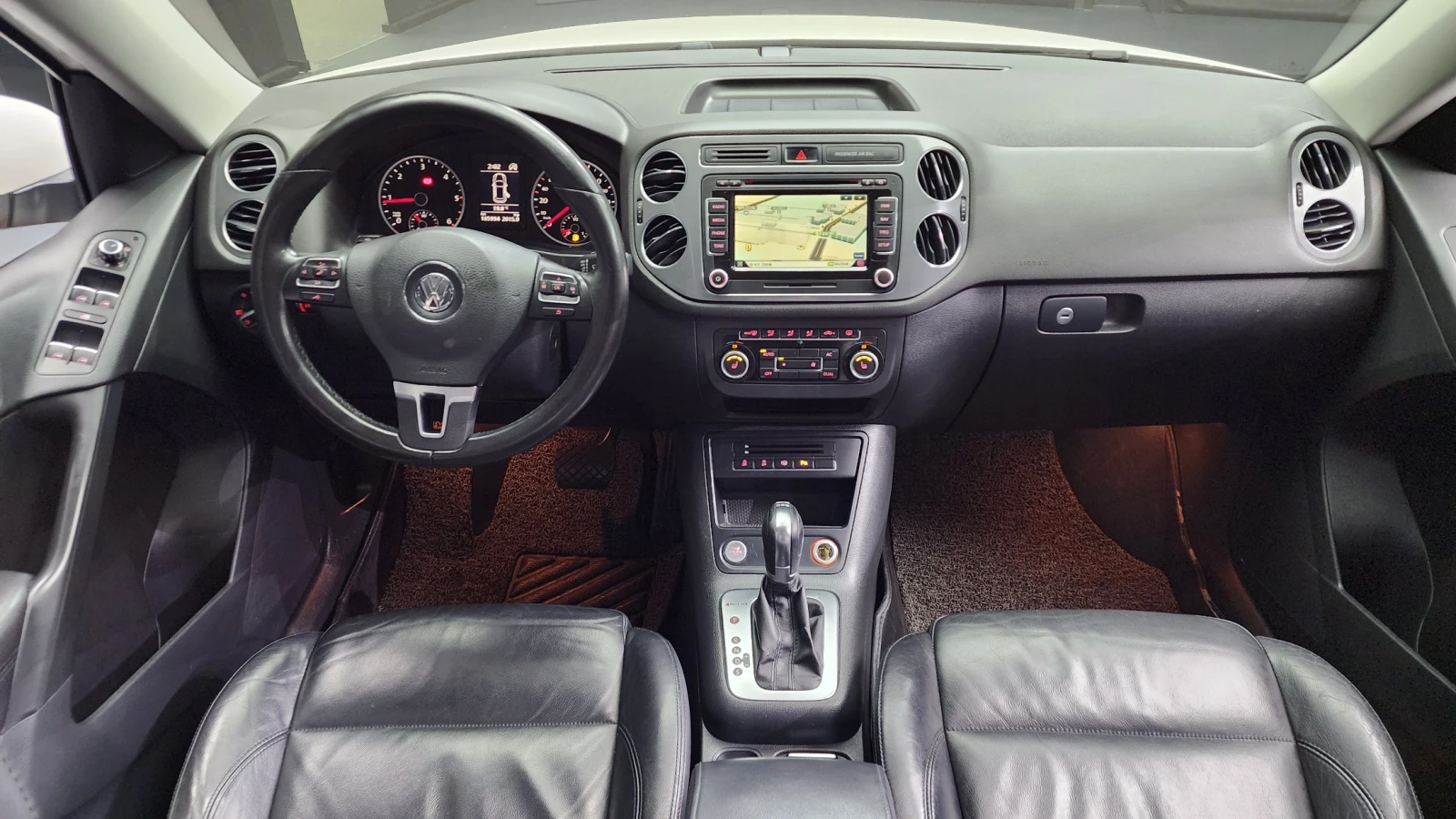 VW Tiguan 2.0TDI PREMIUM - изображение 6