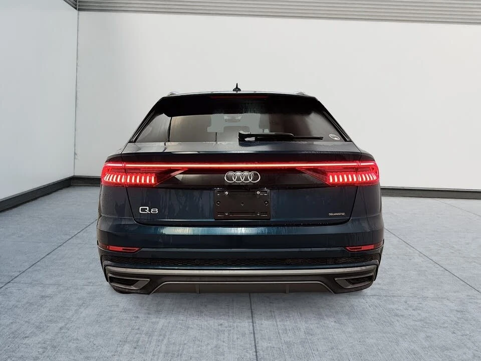 Audi Q8 QUATTRO * 360 CAMERA * CARPLAY * ОБДУХВАНЕ * PANO  - изображение 4