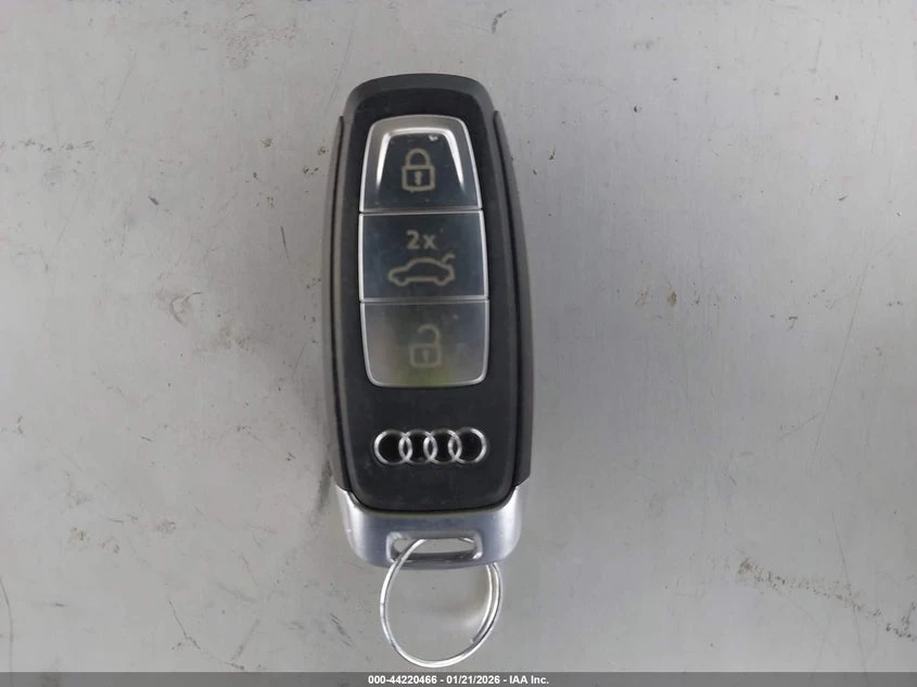 Audi Q4 E-Tron Premium 50 Quattro, снимка 11 - Автомобили и джипове - 53910817