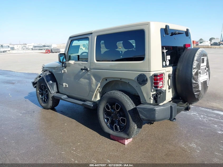 Jeep Wrangler 3.6l Jk Altitude 4X4, снимка 3 - Автомобили и джипове - 53943081