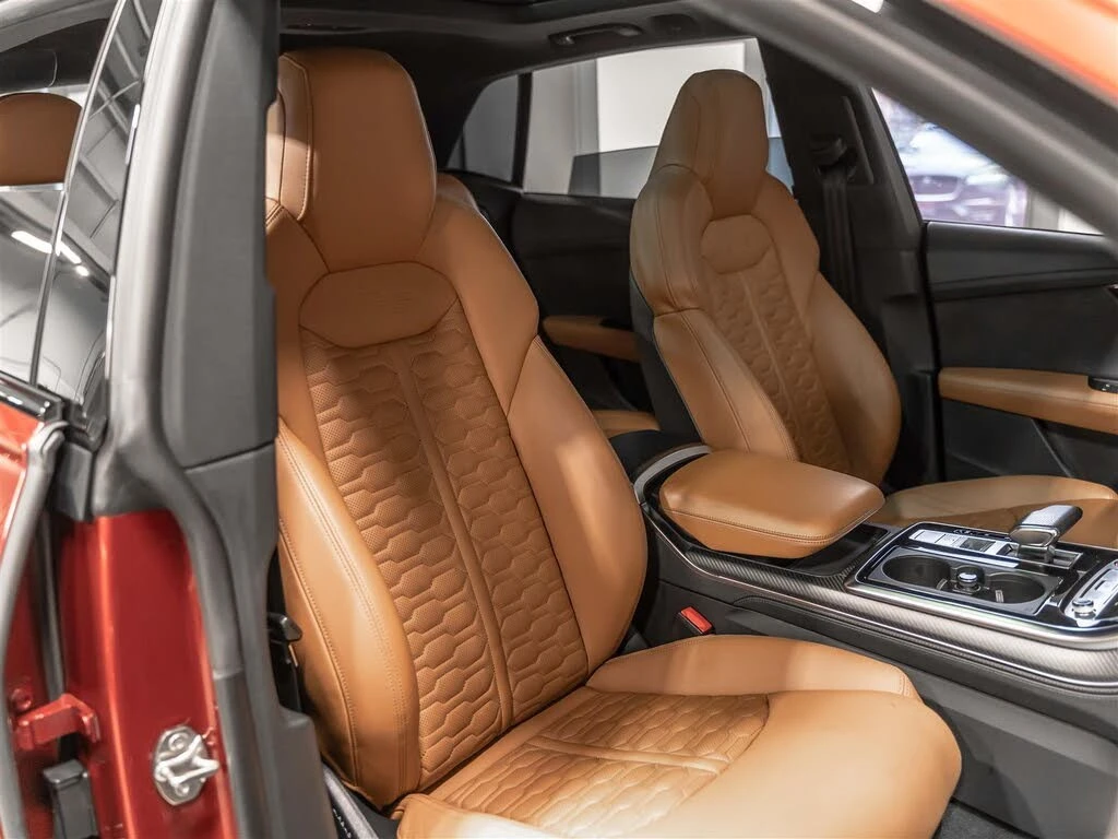 Audi RSQ8 Quattro * CARBON* АвтоКредит (ЦЕНА ДО БГ), снимка 12 - Автомобили и джипове - 53989116