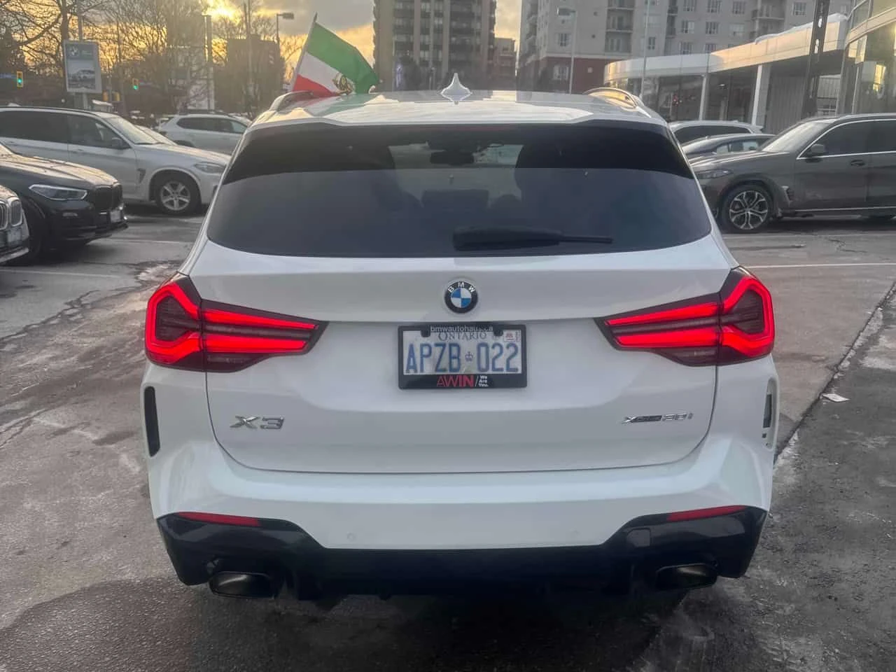 BMW X3 * xDrive30i * CARFAX * 360 Камери * Хед-ъп * , снимка 4 - Автомобили и джипове - 54093967