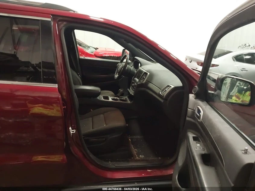 Jeep Grand cherokee 3.6l Laredo E 4X4, снимка 5 - Автомобили и джипове - 54334349