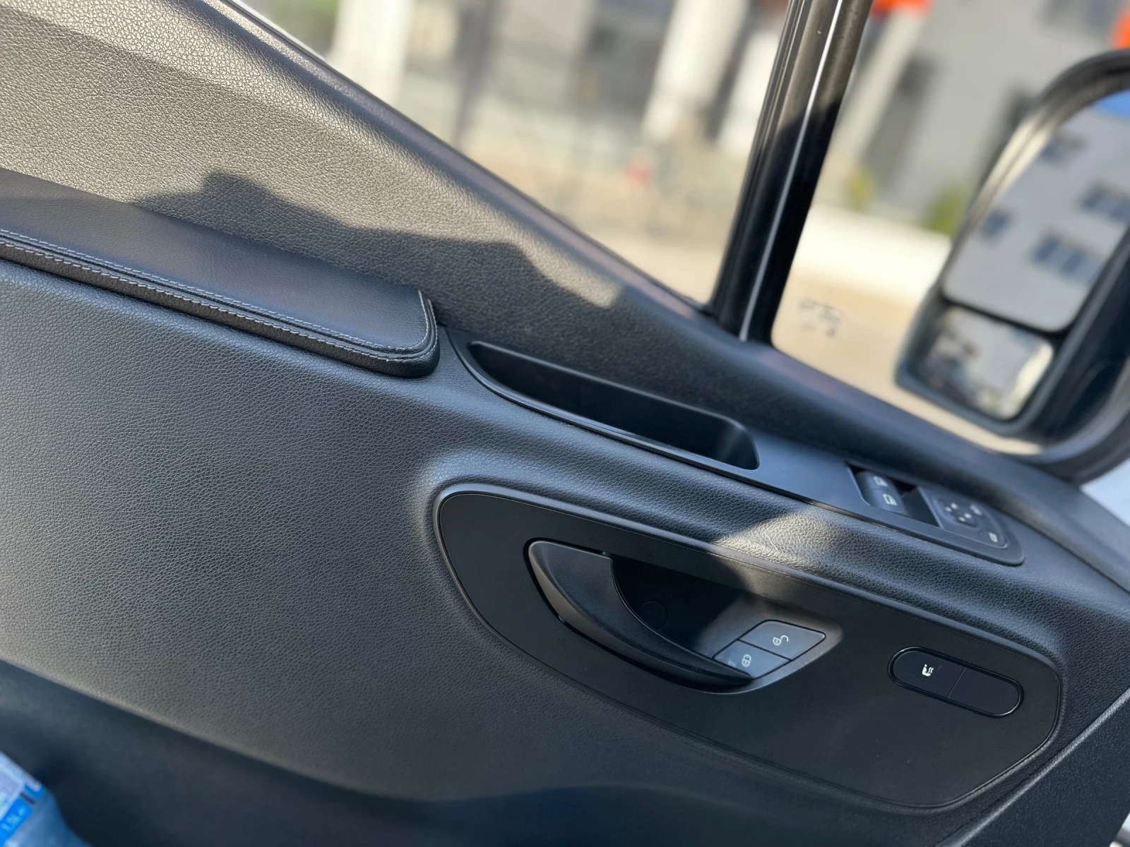 Mercedes-Benz Sprinter 319 8+ 1 - изображение 10