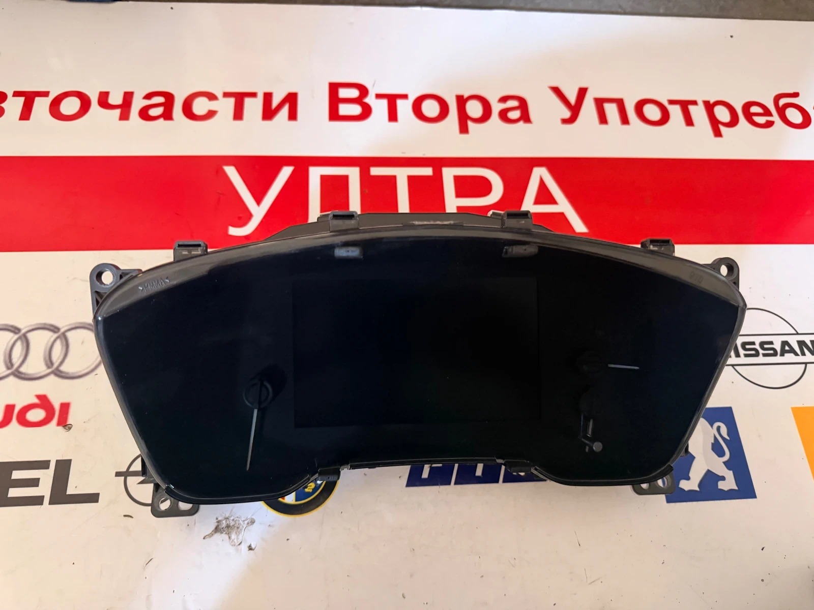 83800-F2Y70 Километраж TOYOTA COROLLA 1.8HYBRID  2020 MB257550-2053