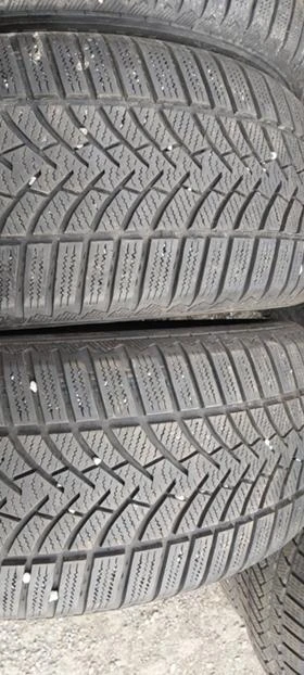 Гуми Зимни 235/55R17, снимка 3
