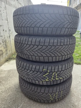 Гуми Зимни 215/55R17, снимка 2