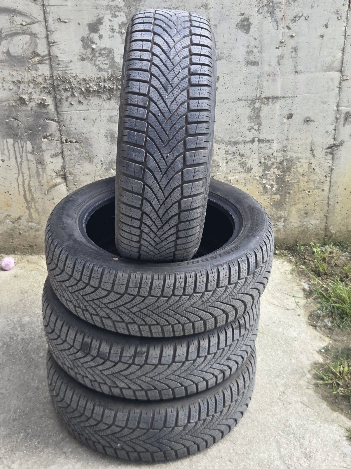 Гуми Зимни 215/55R17, снимка 7 - Гуми и джанти - 54611266