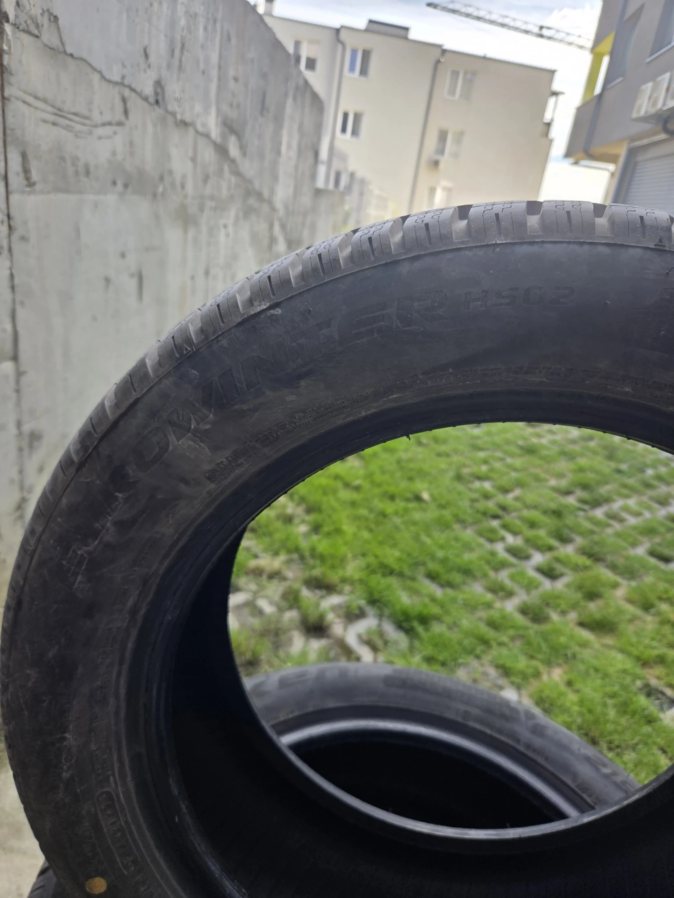 Гуми Зимни 215/55R17, снимка 5 - Гуми и джанти - 54611266