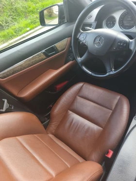 Mercedes-Benz C 320 4MATIC , снимка 14