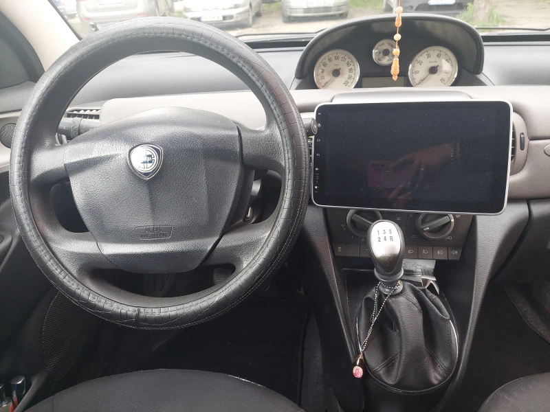 Lancia Ypsilon, снимка 11 - Автомобили и джипове - 46979179