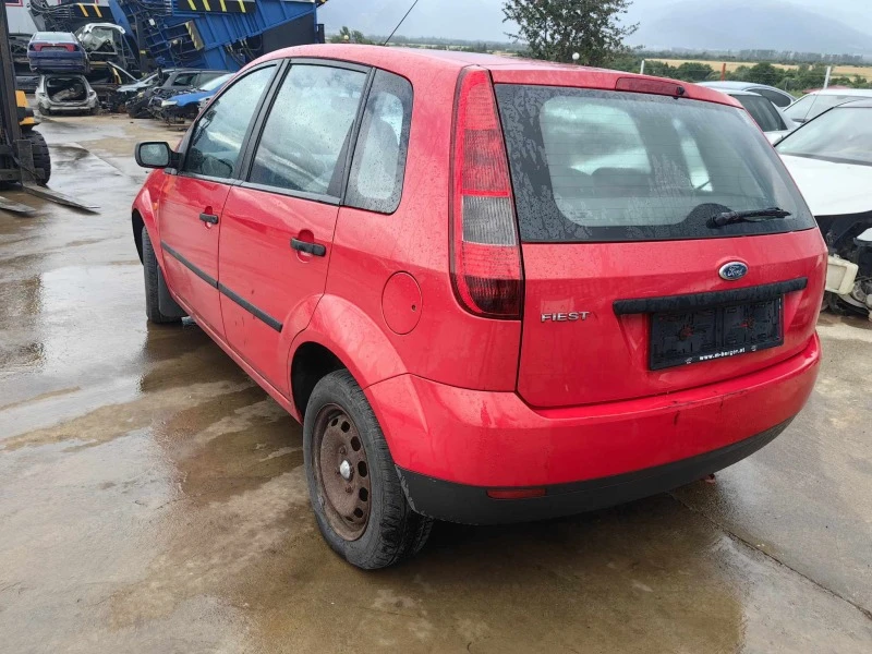 Ford Fiesta 1.3, снимка 2 - Автомобили и джипове - 46202275