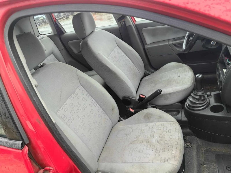 Ford Fiesta 1.3, снимка 6 - Автомобили и джипове - 46202275