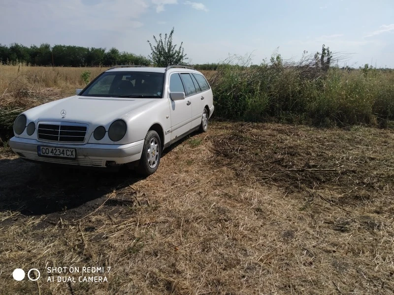 Mercedes-Benz E 290 TD, снимка 11 - Автомобили и джипове - 47340155