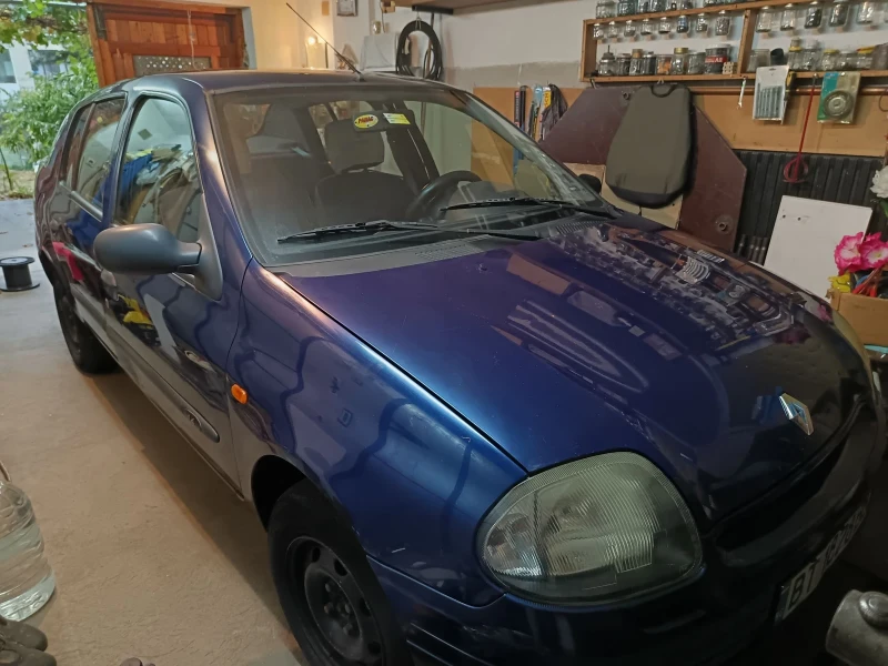 Renault Clio, снимка 8 - Автомобили и джипове - 47408237