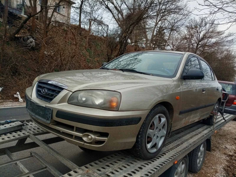 Hyundai Elantra 1.6 i, снимка 1 - Автомобили и джипове - 48693255