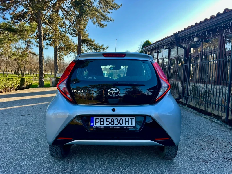 Toyota Aygo Уникат-Първи собственик-98000км!!!, снимка 5 - Автомобили и джипове - 49588657