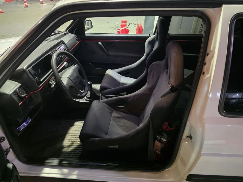 VW Golf 1.8 T, снимка 9 - Автомобили и джипове - 52078432