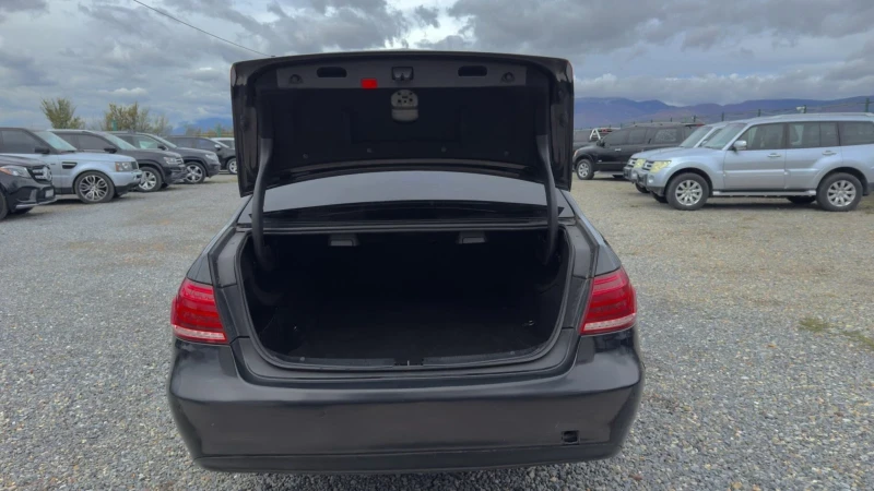 Mercedes-Benz E 200 * ТОП ЦЕНА* , снимка 14 - Автомобили и джипове - 52214761