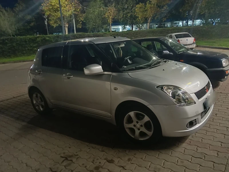 Suzuki Swift, снимка 2 - Автомобили и джипове - 52269434