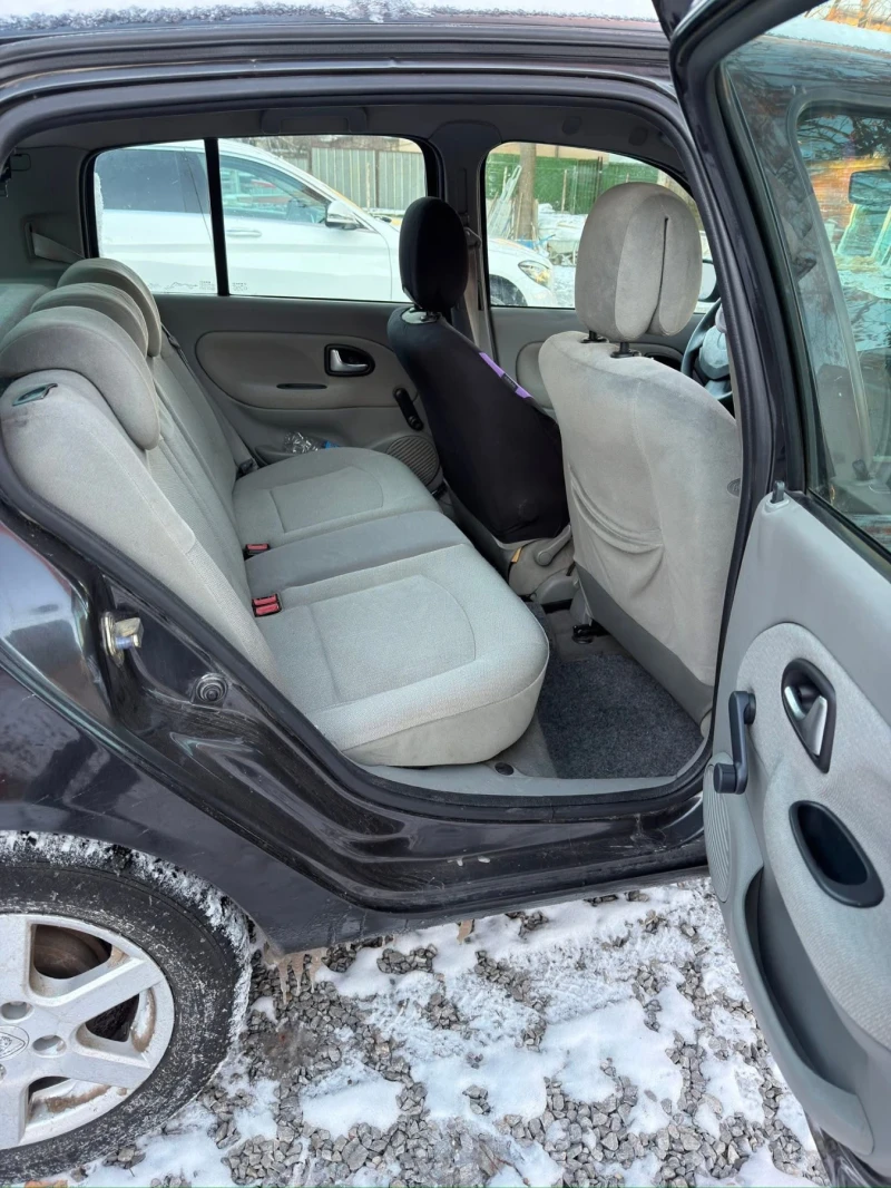 Renault Clio, снимка 8 - Автомобили и джипове - 53048797