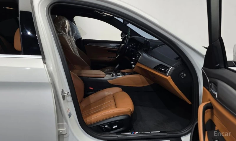 BMW 520, снимка 11 - Автомобили и джипове - 53108445