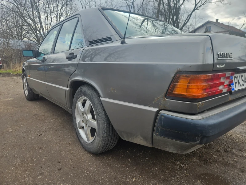 Mercedes-Benz 190, снимка 2 - Автомобили и джипове - 53475465
