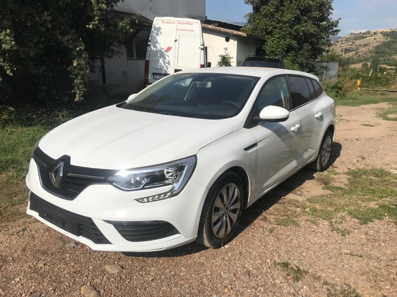 Renault Megane - 17500 лв. - 53898571 | Car24.bg