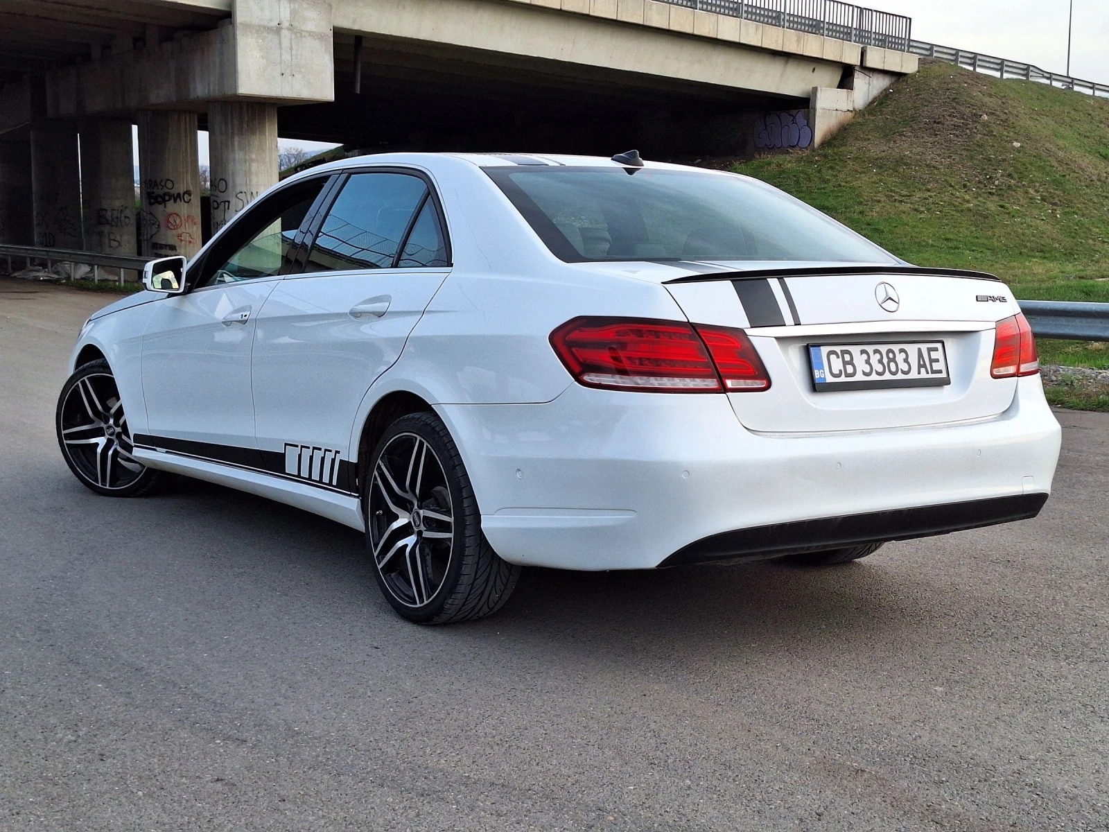 Mercedes-Benz E 220 ТОП СЪСТОЯНИЕ ! - изображение 4