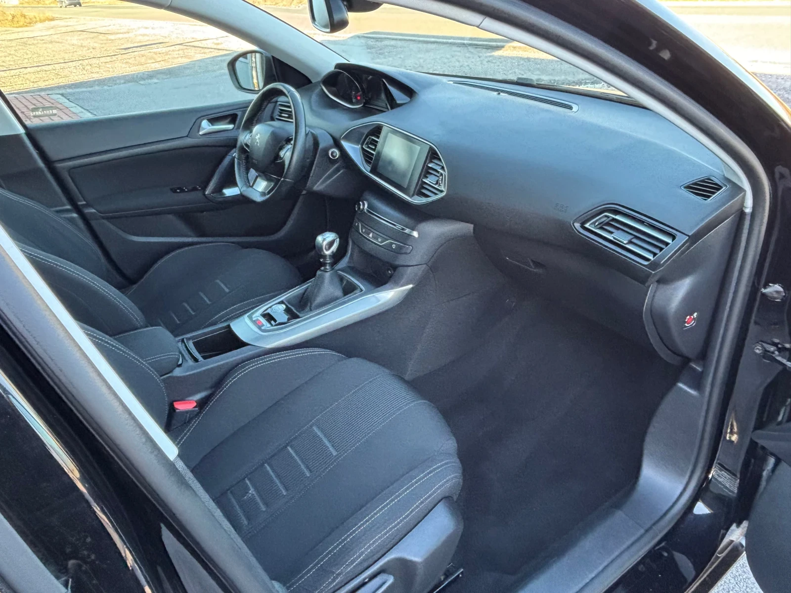 Peugeot 308 1.6 HDI Allure - изображение 9