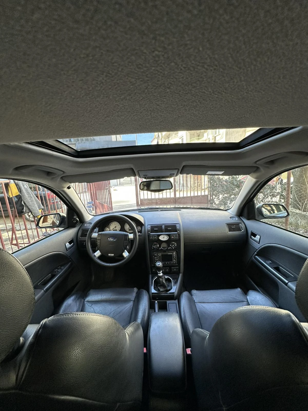 Ford Mondeo ST 220 - изображение 9