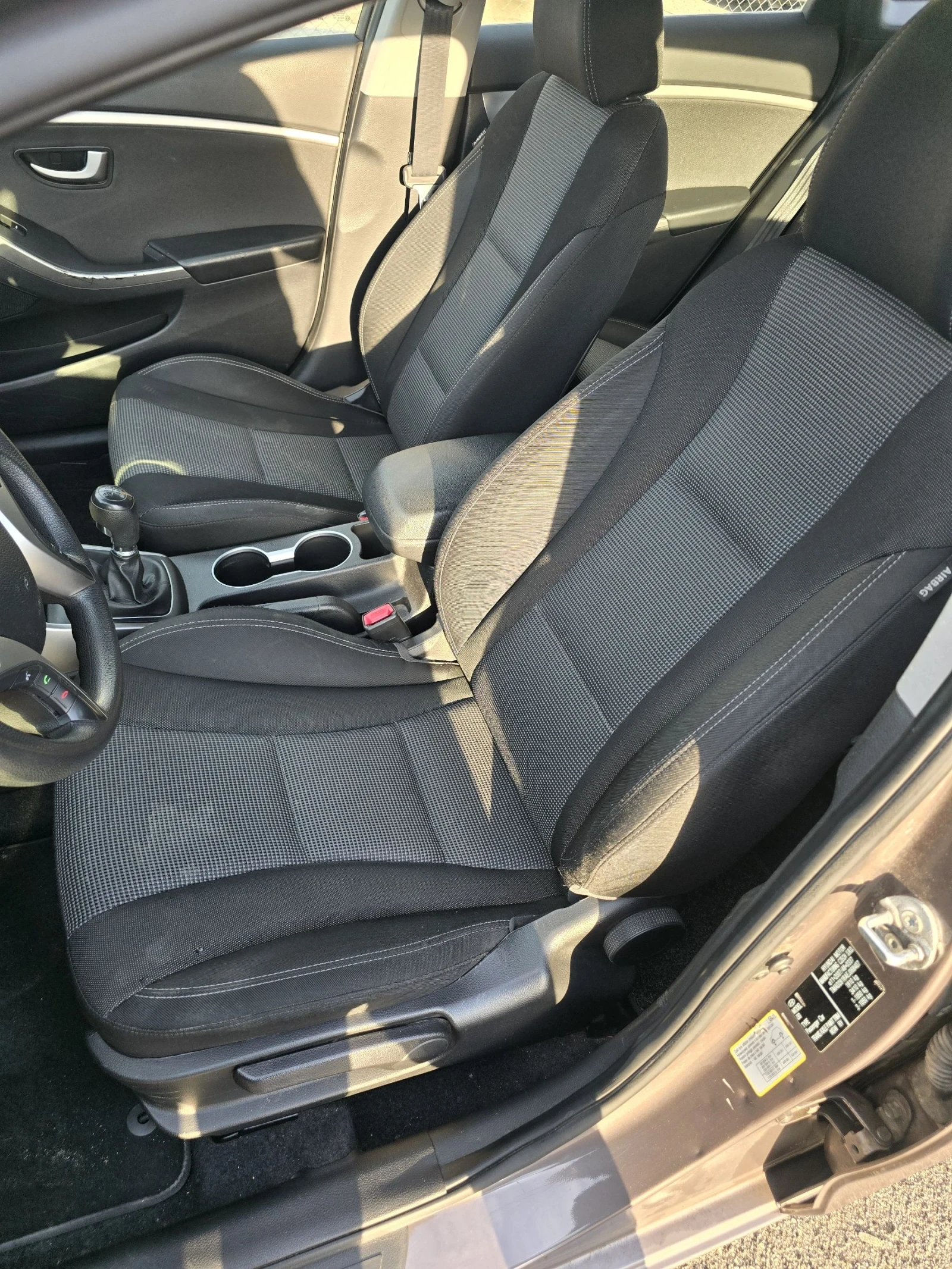 Hyundai I30 1.4 90..    | Mobile.bg   8