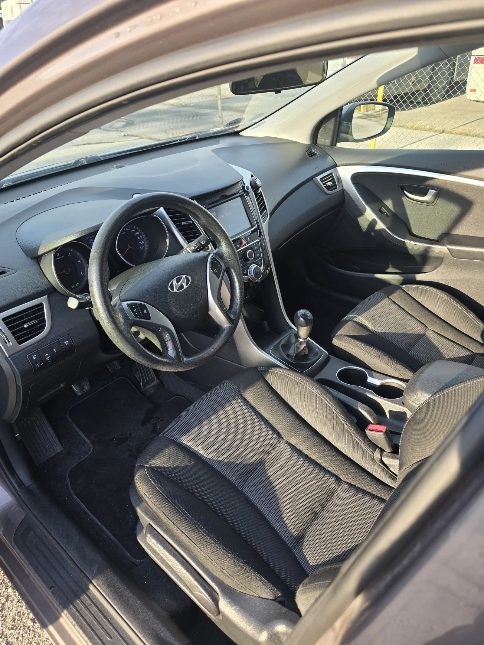 Hyundai I30 1.4 90..    | Mobile.bg   7