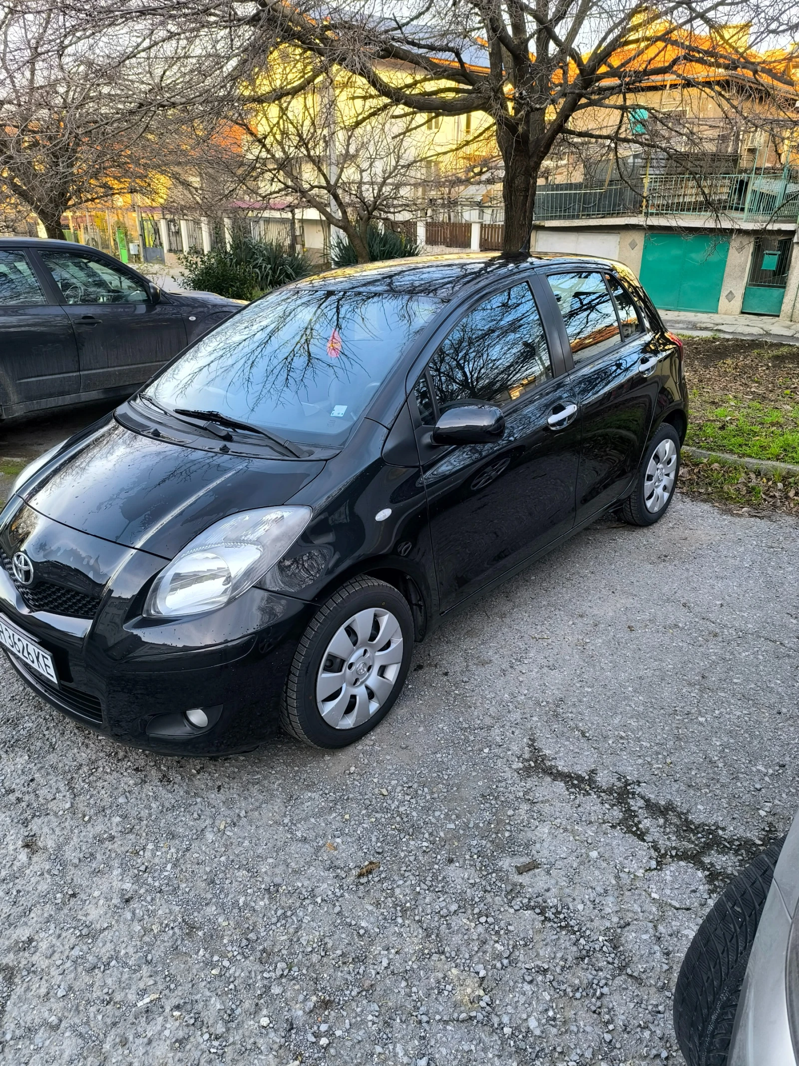Toyota Yaris 1.33 - изображение 2