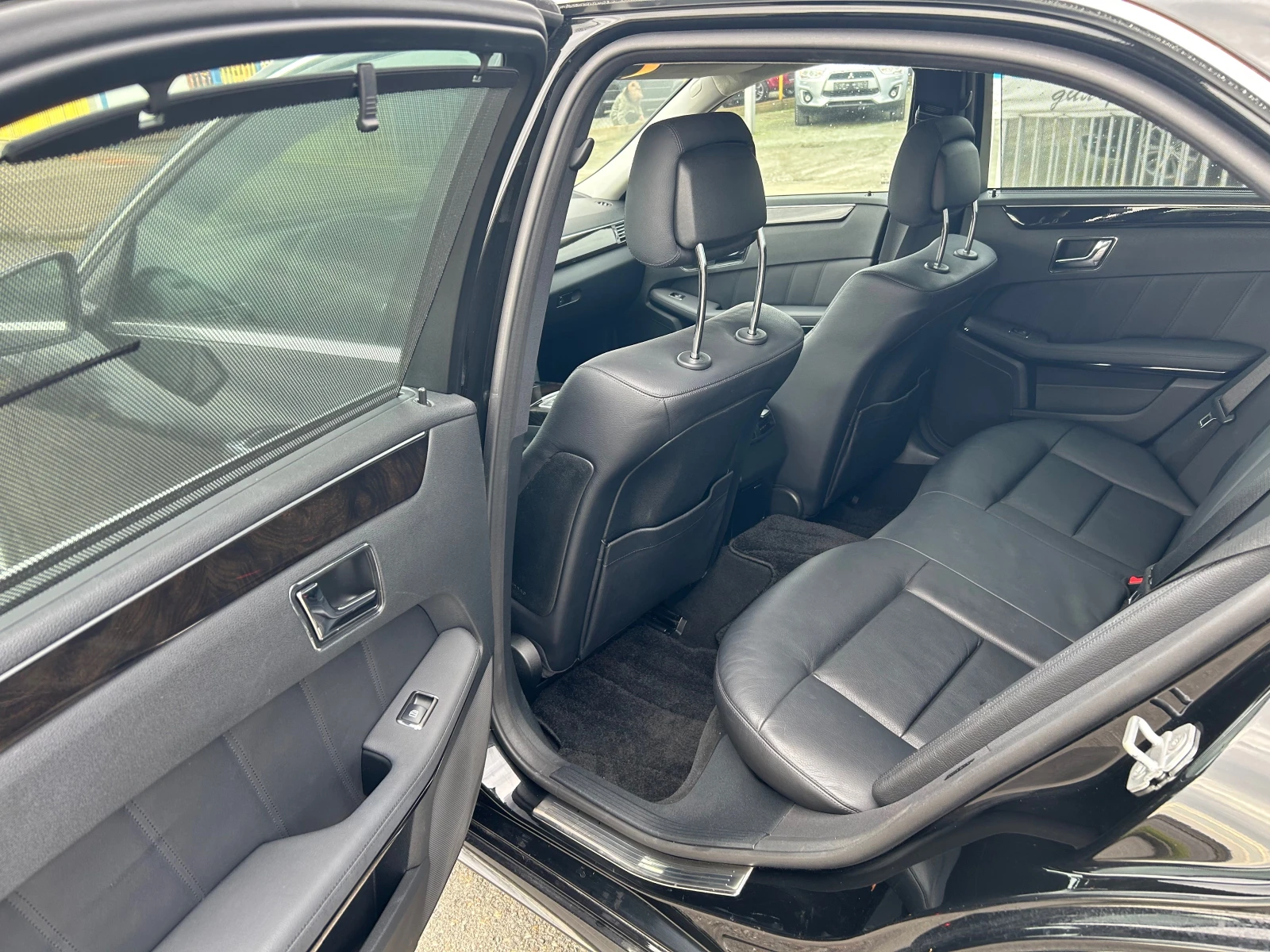 Mercedes-Benz E 350  - изображение 10