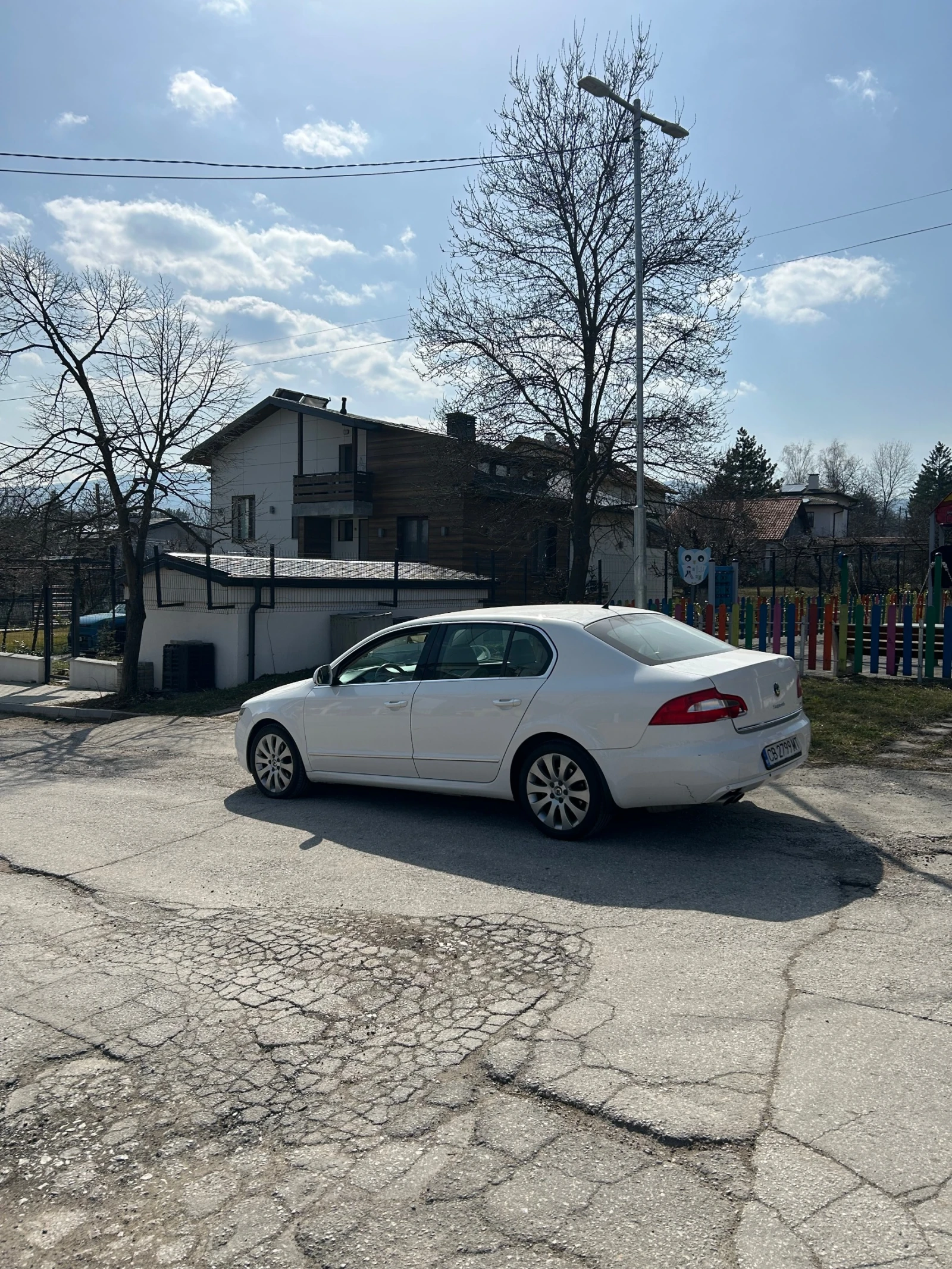 Skoda Superb, снимка 4 - Автомобили и джипове - 53708808